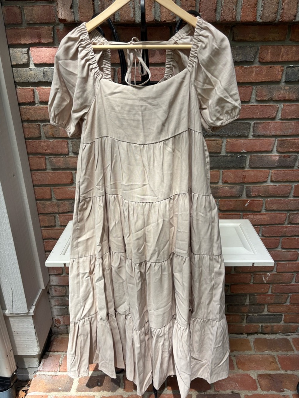 Women’s Cream Tiered Puff-Sleeve Dress - idem ditto